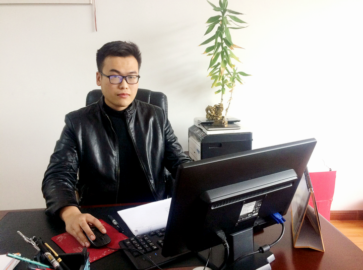 李海岩.png 李海岩.png